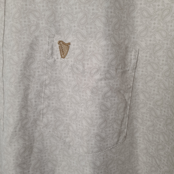Guinness Mens Paisley Shirt - Picture 3 of 7